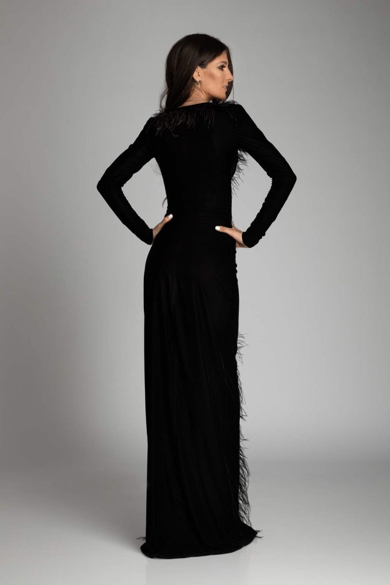 Alternative view of Rochie din catifea cu pene