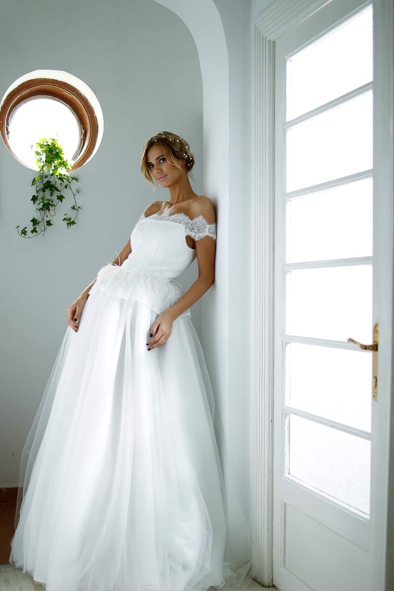 Rochie prințesă din dantelă și tulle